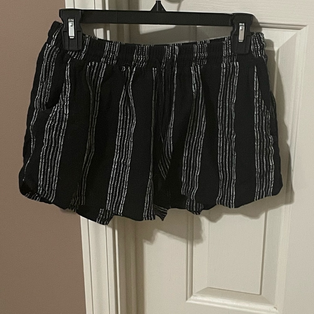 Universal Thread Black & White Drawstring Shorts